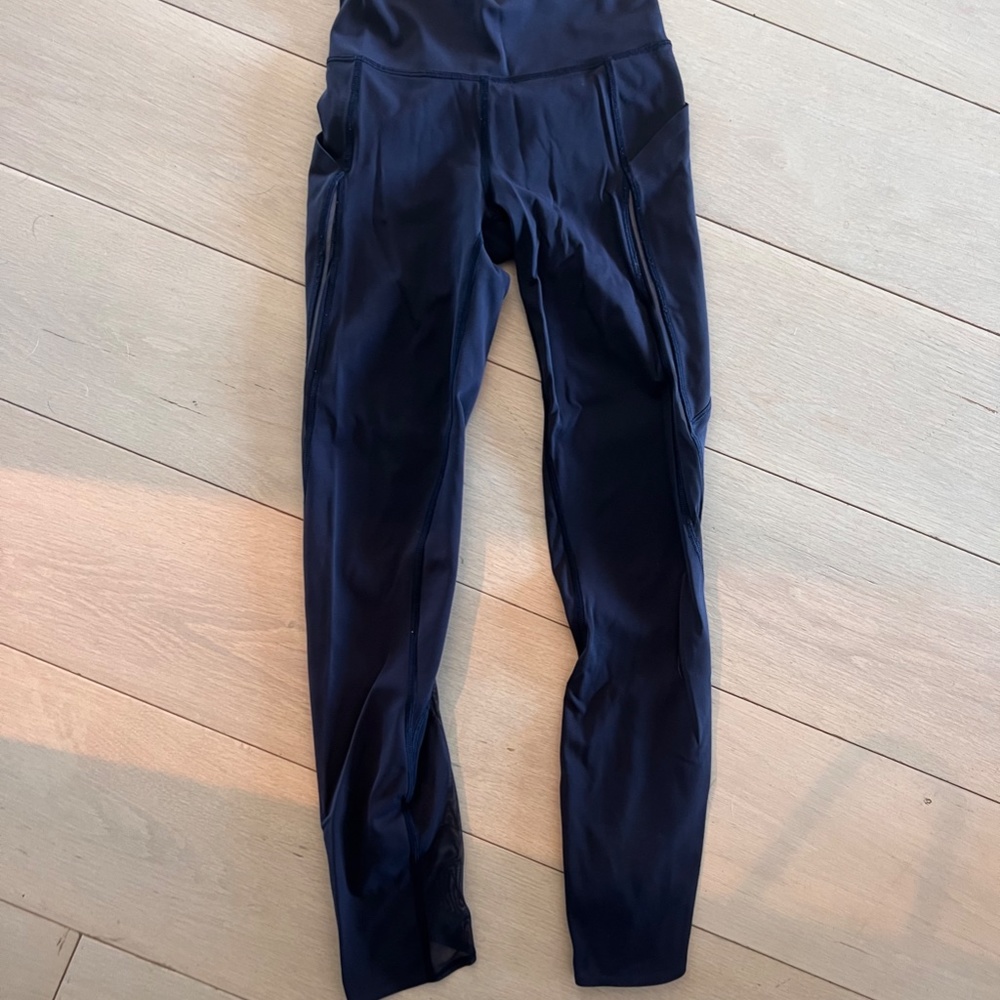 Purple Lululemon Running Leggings Size 2 - Pockets & Reflectors